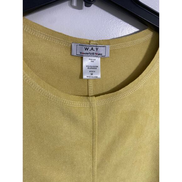 WAY Wonderful & Young top women’s size M yellow faux suede - Picture 2 of 4